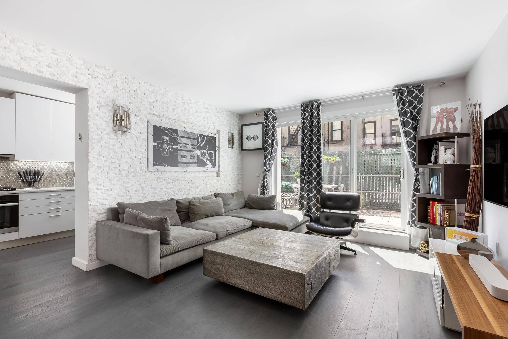 This spacious 750sf 1BR 1Bath apartment sports a spectacular 400sf private landscaped terrace, making it the perfect East Village oasis.