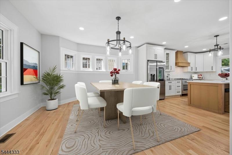 Formal Dining Rm