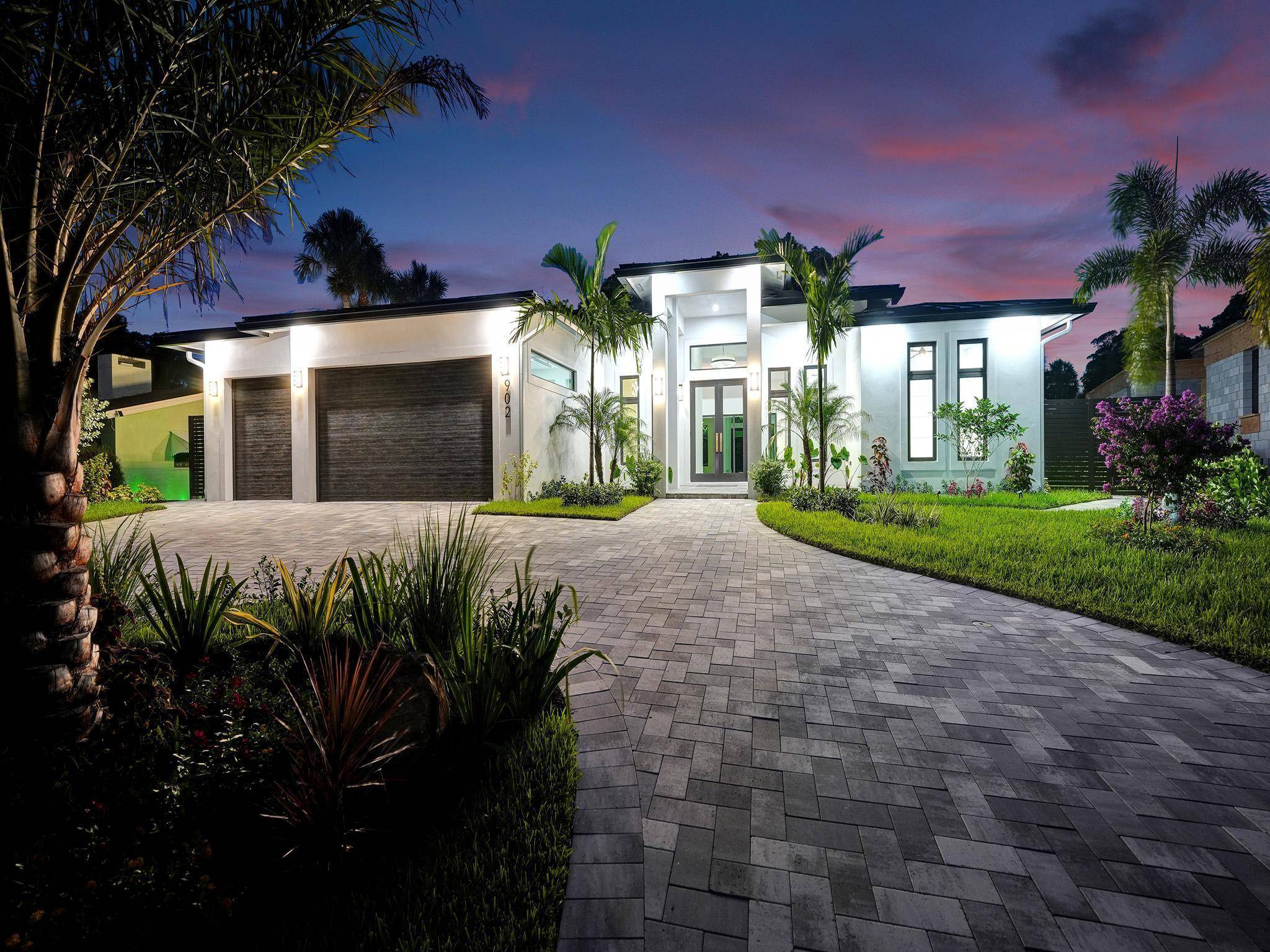 Welcome to your dream home in Delray Beach, Florida !