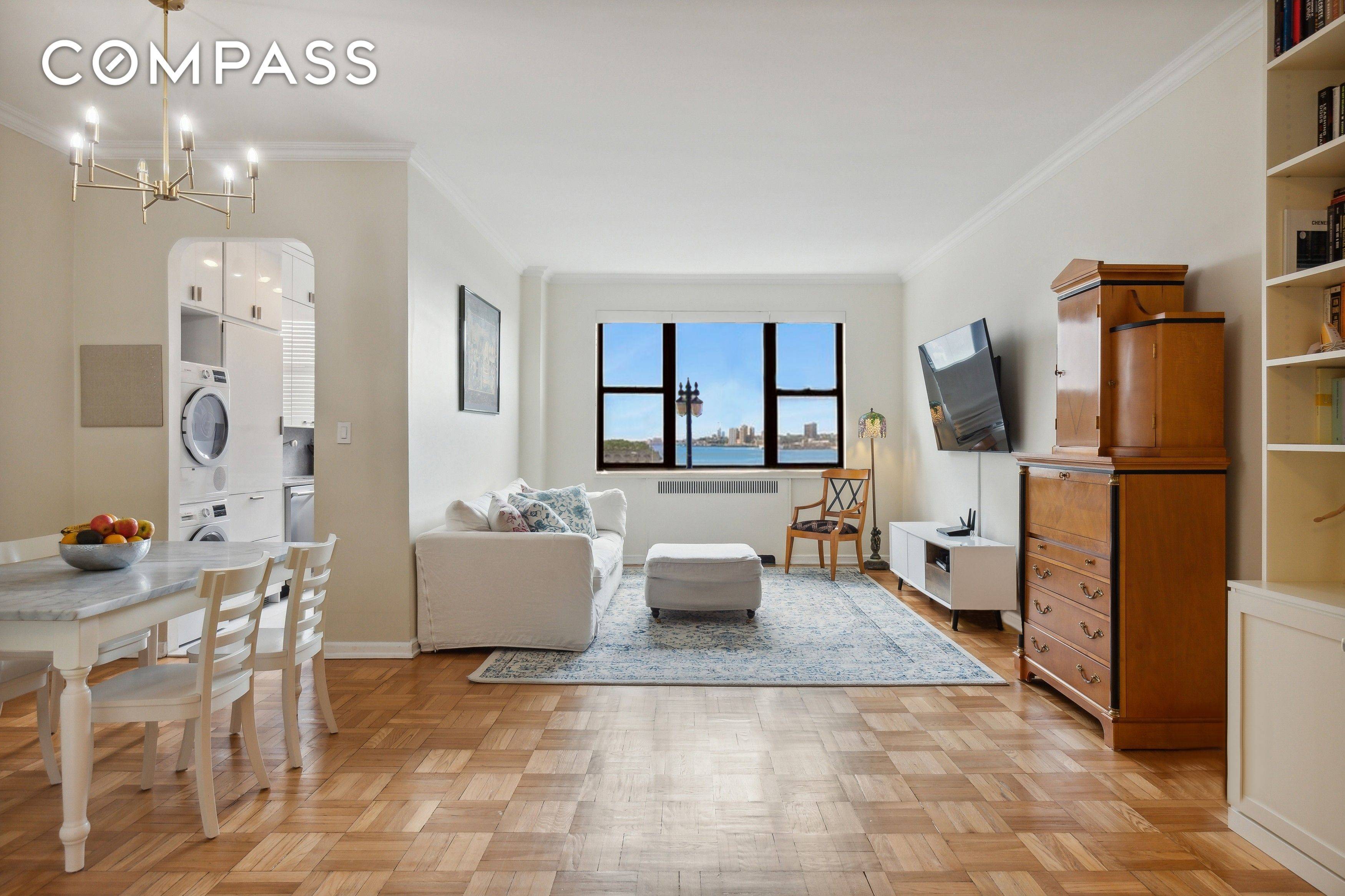 STUNNING 2 BEDROOM ON RIVERSIDE DRIVE This huge corner 2 Bedroom, 2 Bath home has glorious light from the south and west with views from the GWB to the Empire ...