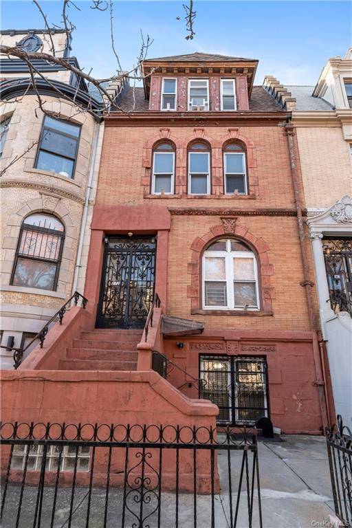 Situated within the prestigious Crown Heights North II historic district and positioned on the west side of the block, 272 New York Avenue presents a legal four family townhouse.