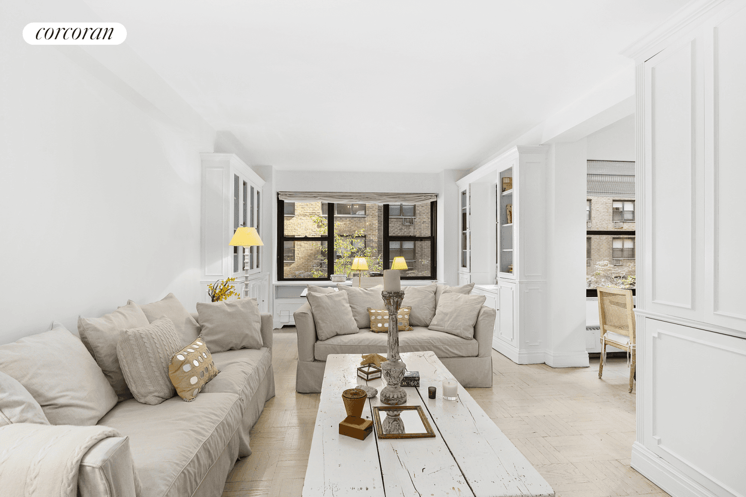 andjustlikethat a perfect one bedroom listing has come to market in the coveted 2 Tudor City Place co op in Manhattan's Tudor City.