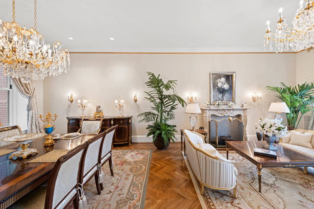 Exceptionally rare opportunity to live luxuriously at the world renowned Plaza Residences in the heart of Manhattan's most coveted destination, mere steps from Central Park.