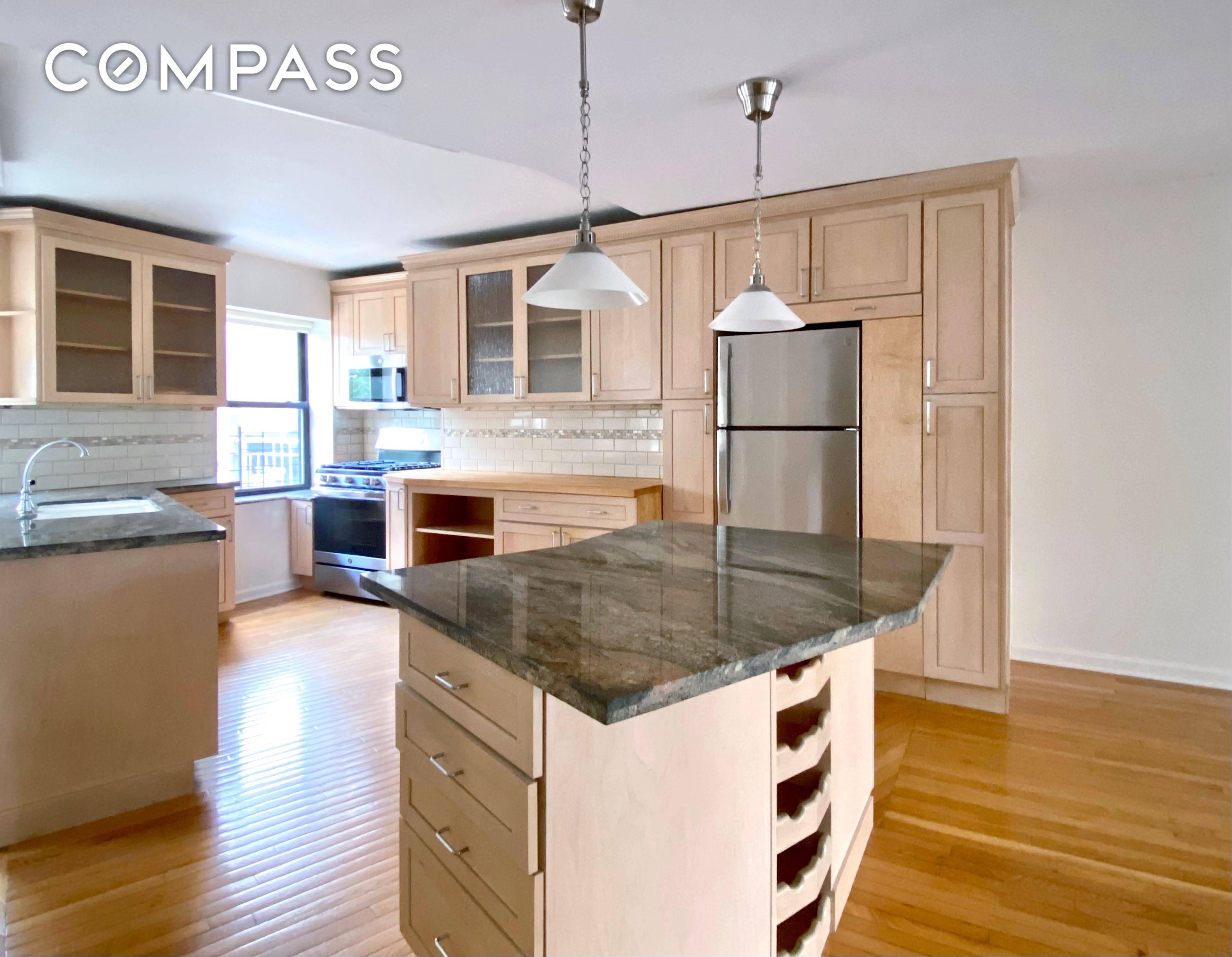 Space, light, flexibility, comfort, and style in the heart of Cobble Hill !