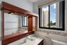 Kings Terrace 5E | Primary Bathroom