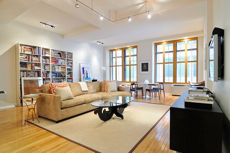 The B Line is the Chelsea Mercantile's signature one bedroom loft.
