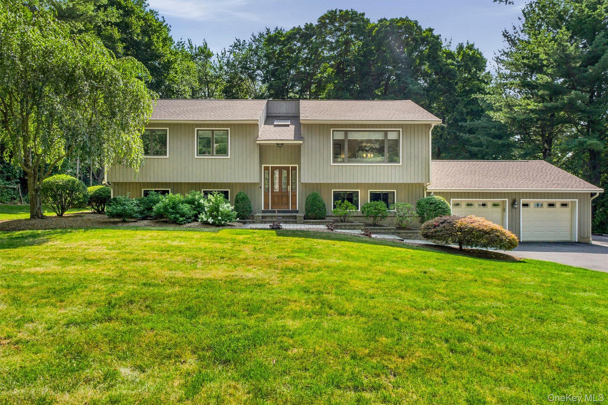 Welcome home to 259 Peaceable Hill Rd!