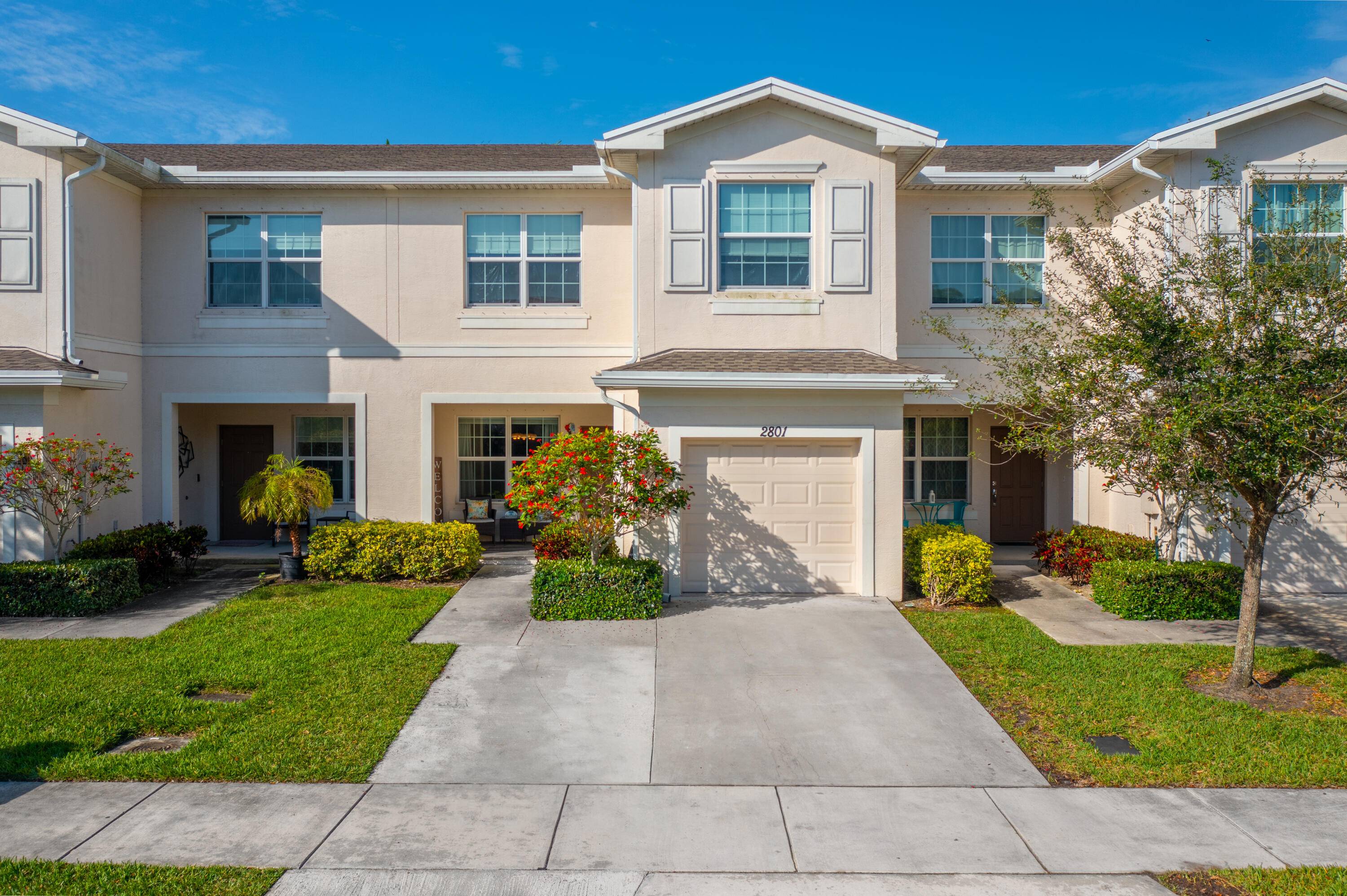Come see this Beautiful and Well Maintained Townhome, Built in 2018 in the Desirable Community of VIZCAYA FALLS.