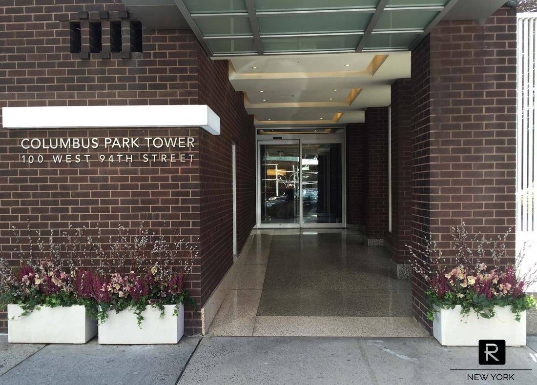 100 West 94th Street Columbus Park TowersOne Bedroom One Bathroom Large Private Balcony Low MaintenanceRarely available D line residence the only line in the building that features double balcony facing ...