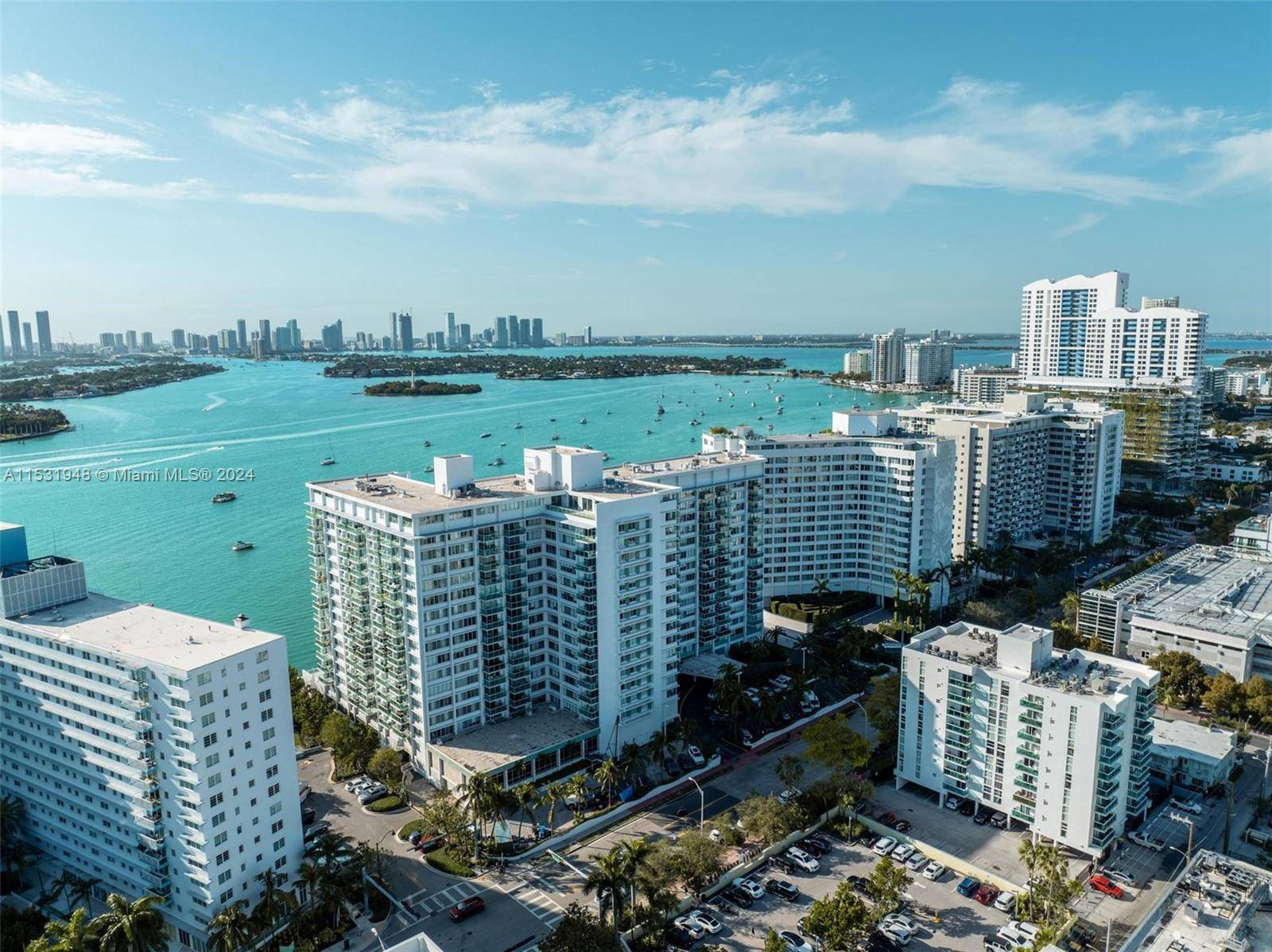 Explore this bright and modern 1b 1b in the desirable Mirador South Tower on West Avenue, Miami Beach.