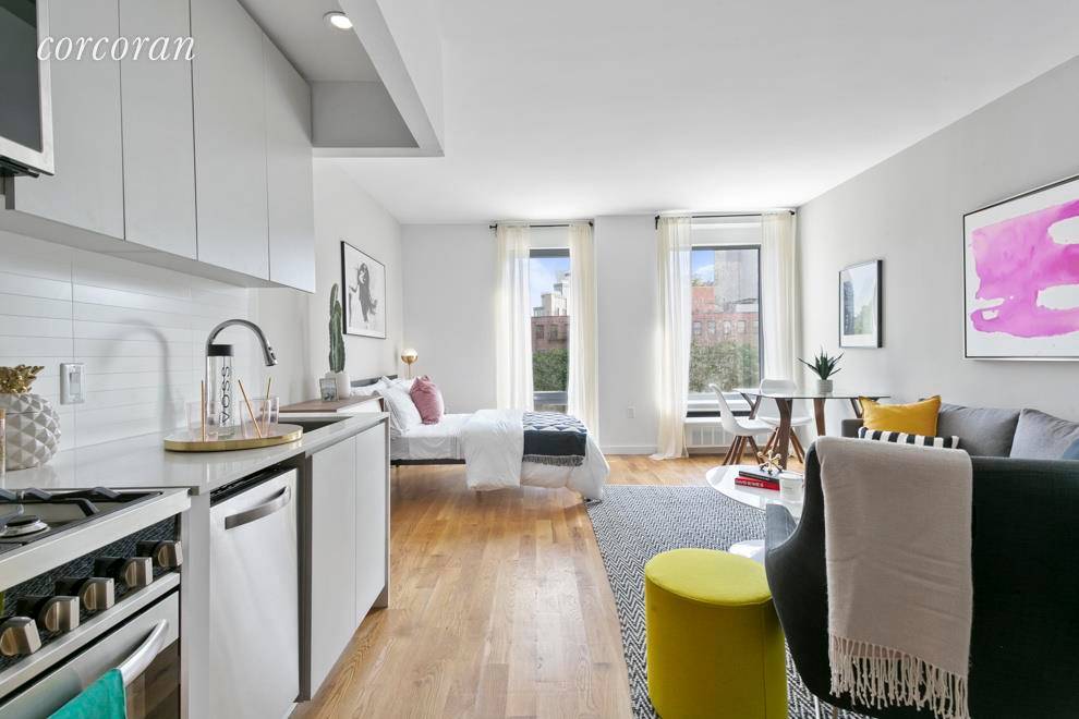 Studio Apartment with Stunning City Views No Fee amp ; One Month Free Welcome to 123 Hope Street, a stylish new rental development in the heart of Williamsburg, Brooklyn.
