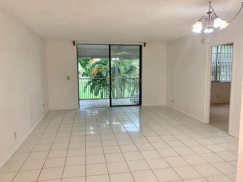 55 Community 2Beds 2Baths Second floor golf view condo in Palms Springs 3.