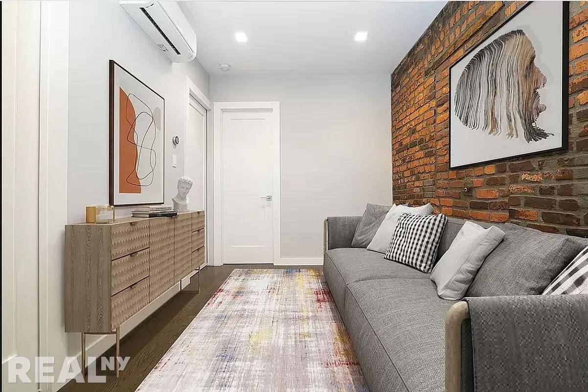 3BR 2BA in the HEART of Kips Bay Murray Hill at the boutique luxury building 153 e 26th Street.