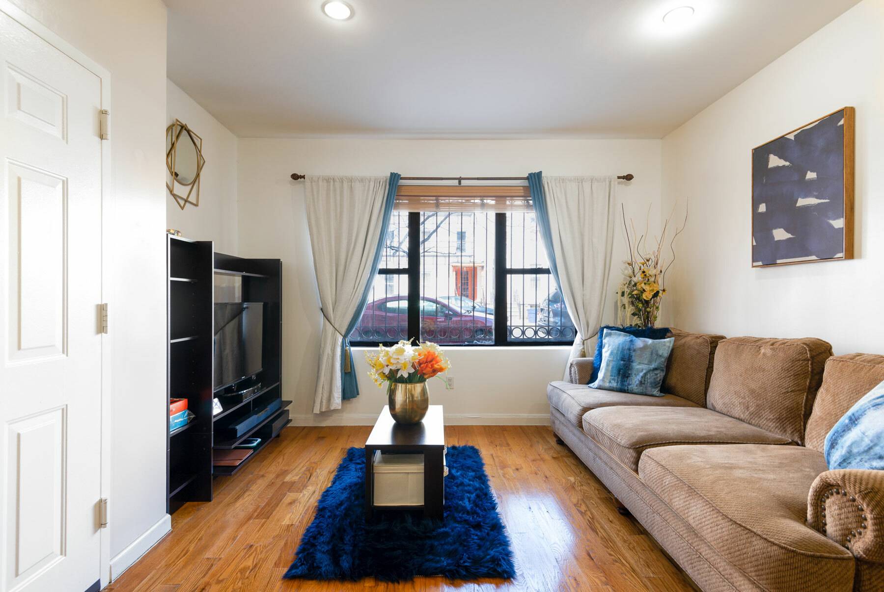 NO BOARD APPROVAL Nestled in the rising Brooklyn neighborhood of Crown Heights Weeksville lies this beautiful and practical 2 bedroom, 1 bathroom apartment.