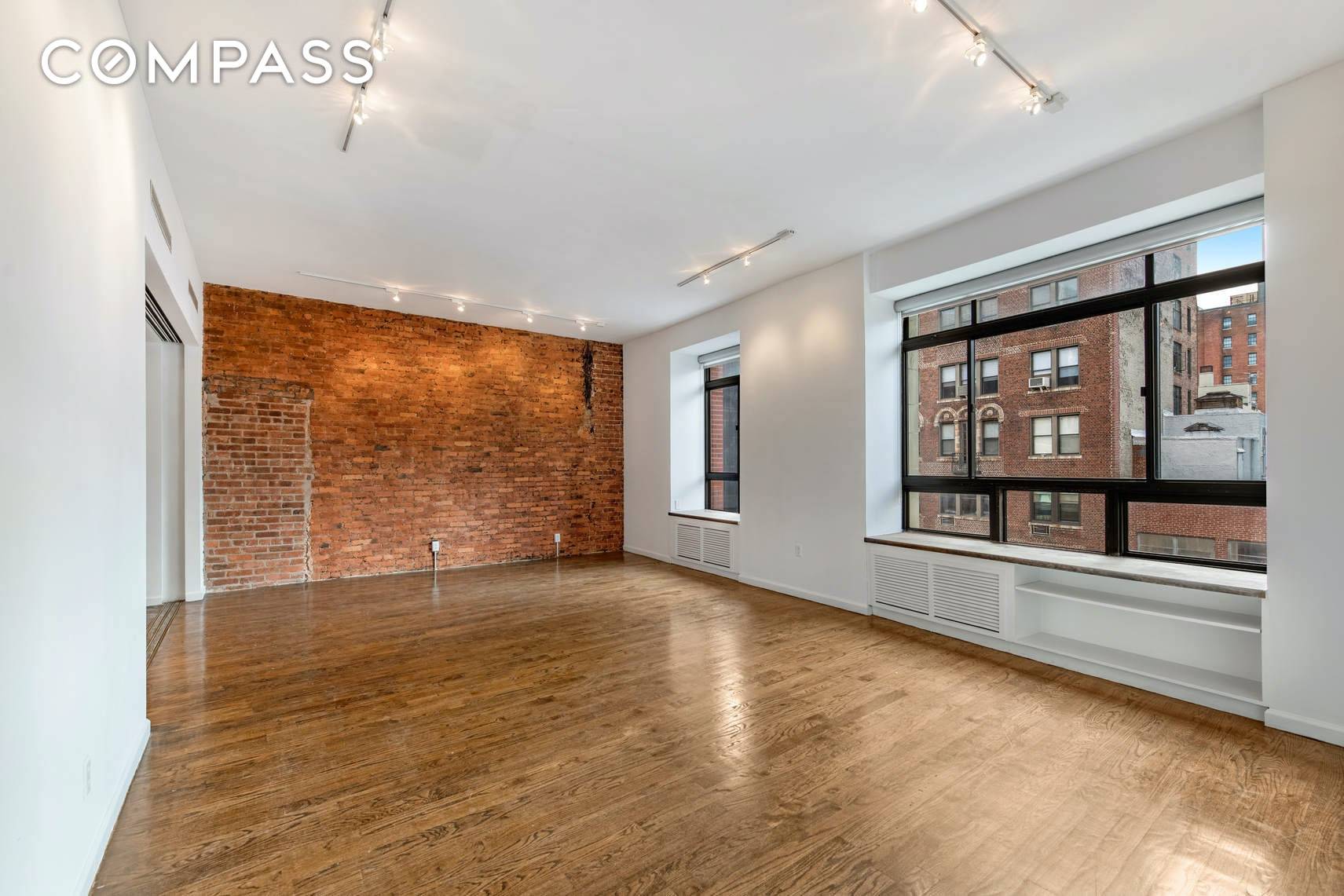 This sprawling, loft like 2BR apartment features a generous floorplan with huge windows, four exposures and fantastic light all day long.