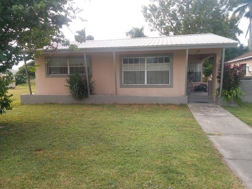 Excellent Opportunity located in the heart of Pahokee !
