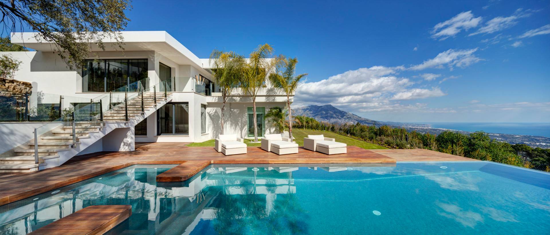 Stunning Contemporary Villa with Views in Zagaleta