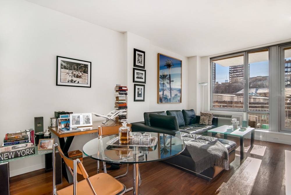 . Located on a prime block in the heart of West Chelsea, moments from the Hudson River and Highline Parks, Chelsea Piers, the Meatpacking District, Chelsea Market, the worlds leading ...