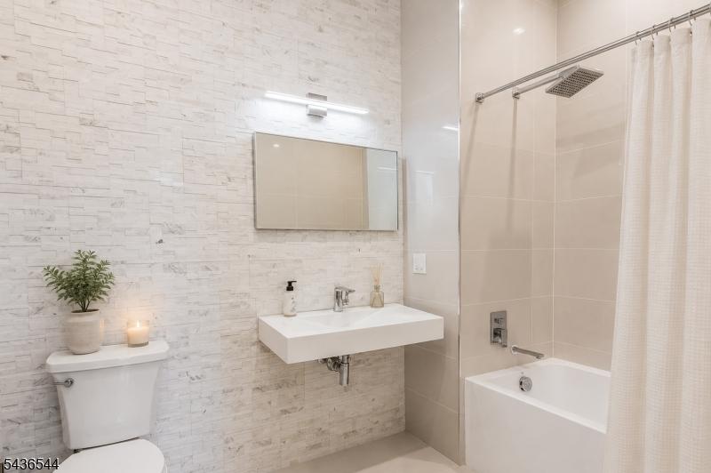 1st fullbathroom