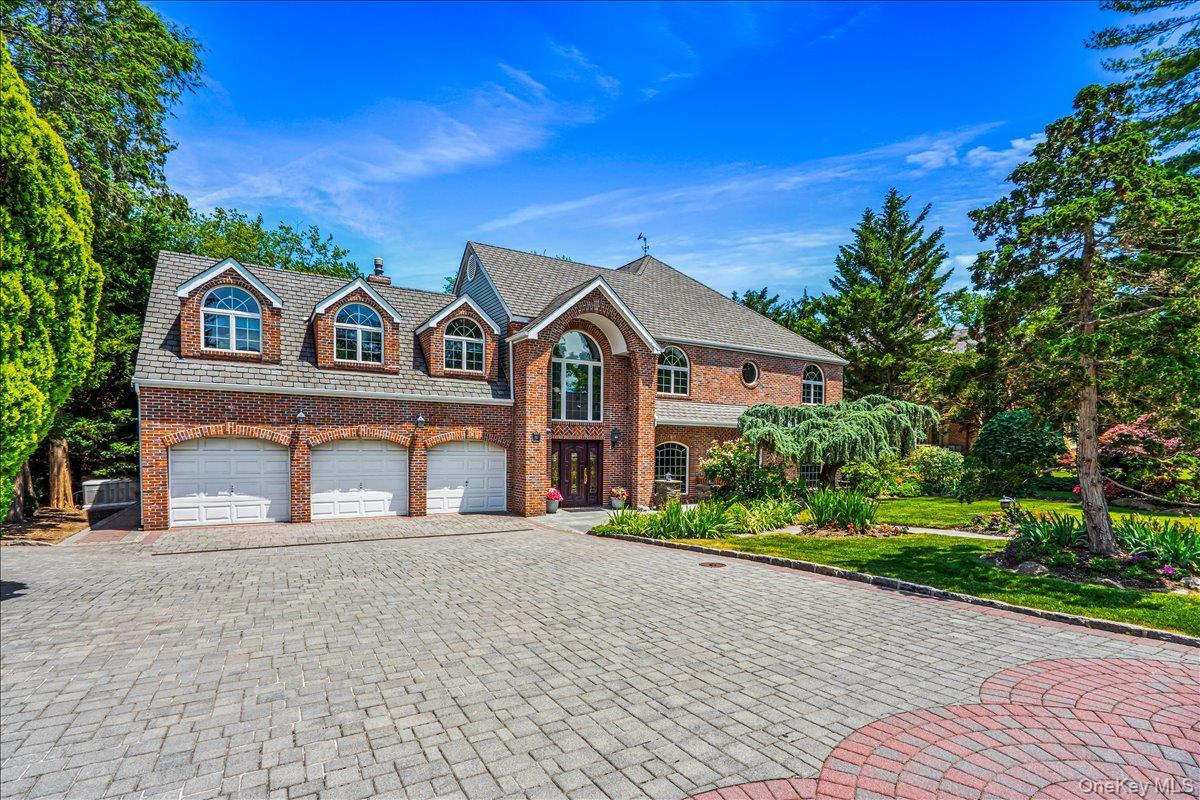Front - Left Driveway View