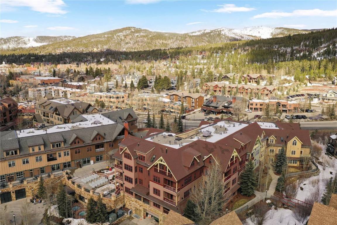 The Hyatt Residence Club Main Street Station offers a fantastic opportunity for vacation ownership in one of Colorado's most sought after mountain destinations.