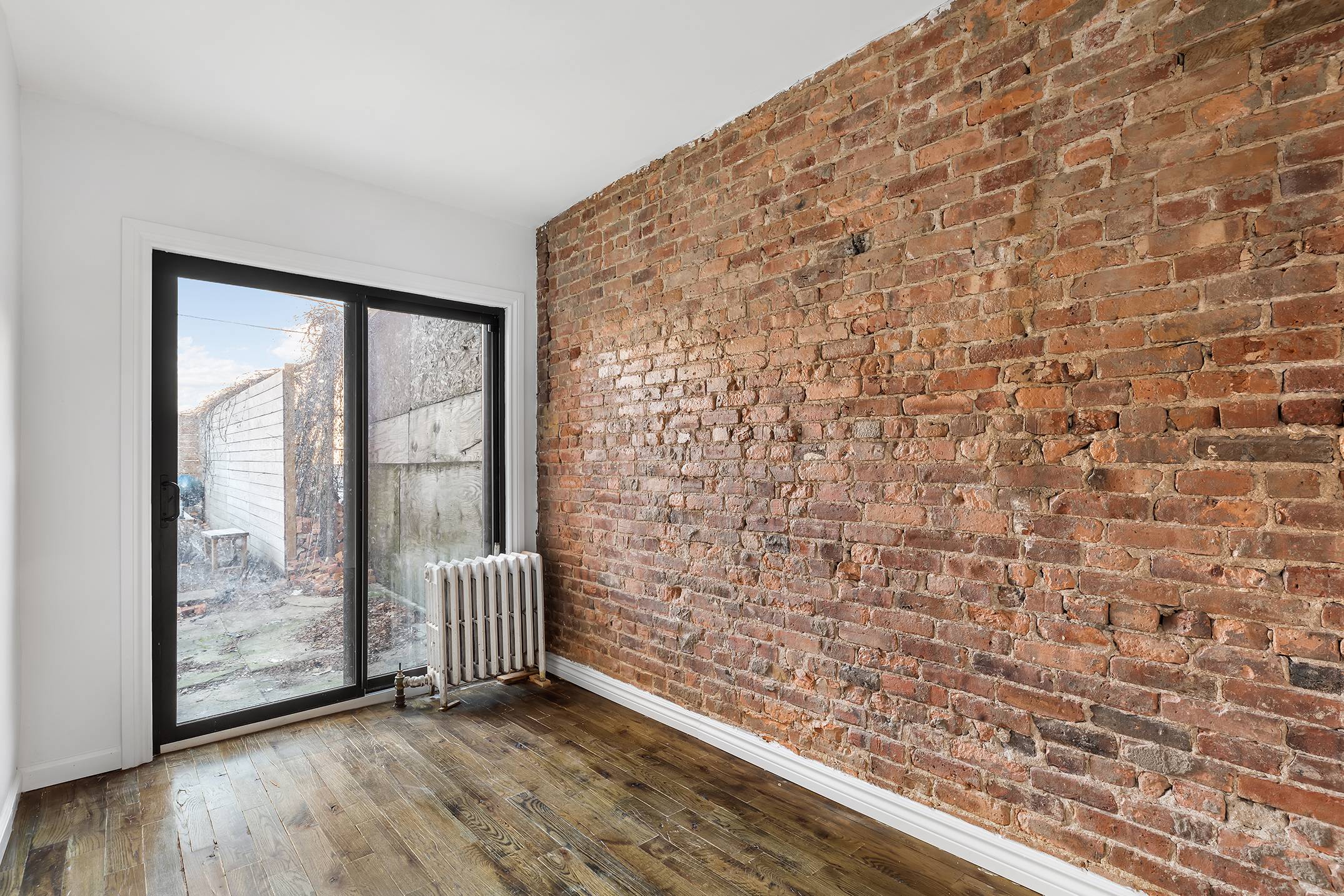 2 Bedrooms with home office, 1 Bathroom and Outdoor Space on prime Bed Stuy block.
