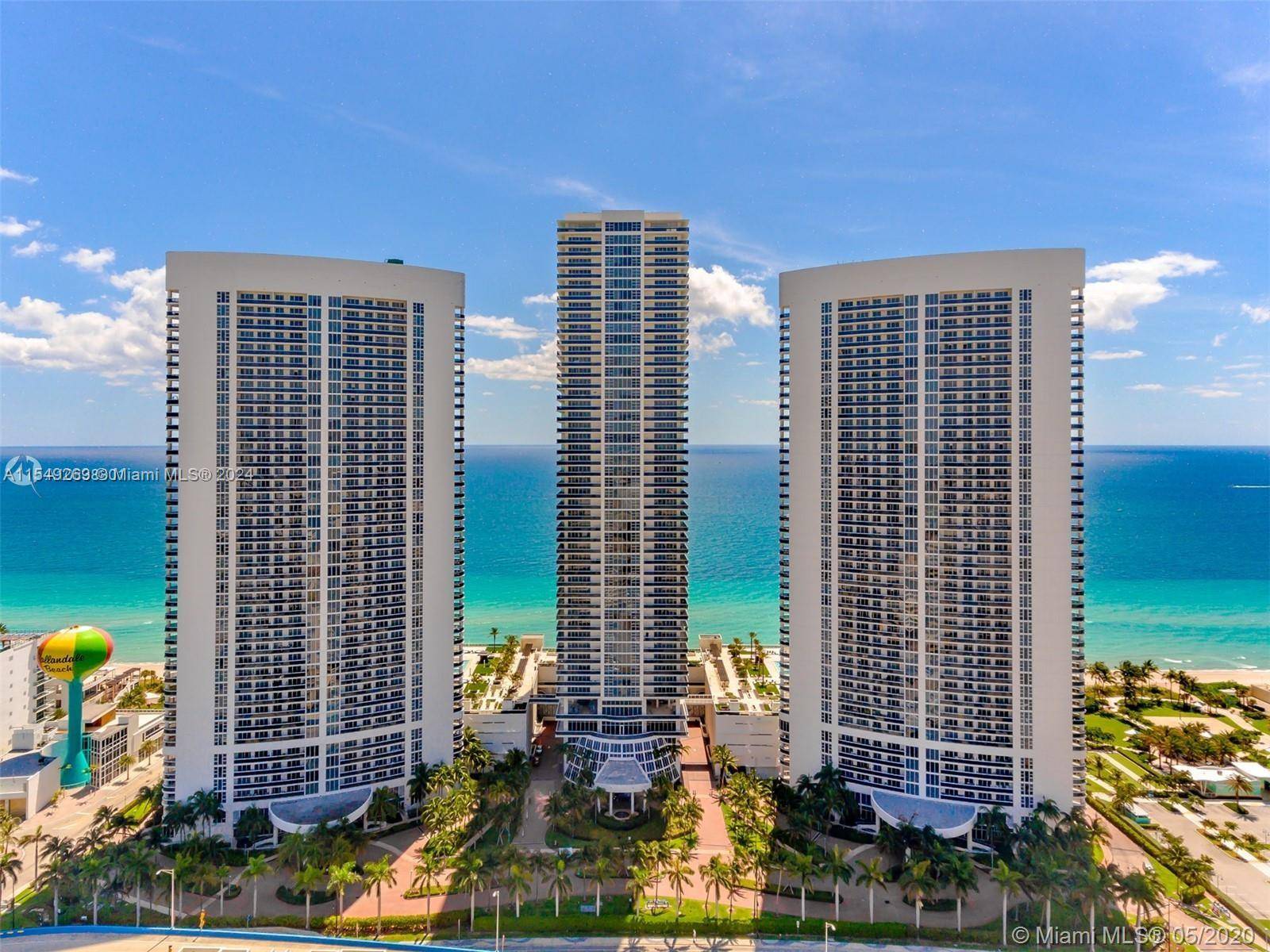 Gorgeous intracoastal unit overlooking City, Bay, Canal and breathtaking sunset city views from this 33th floor.