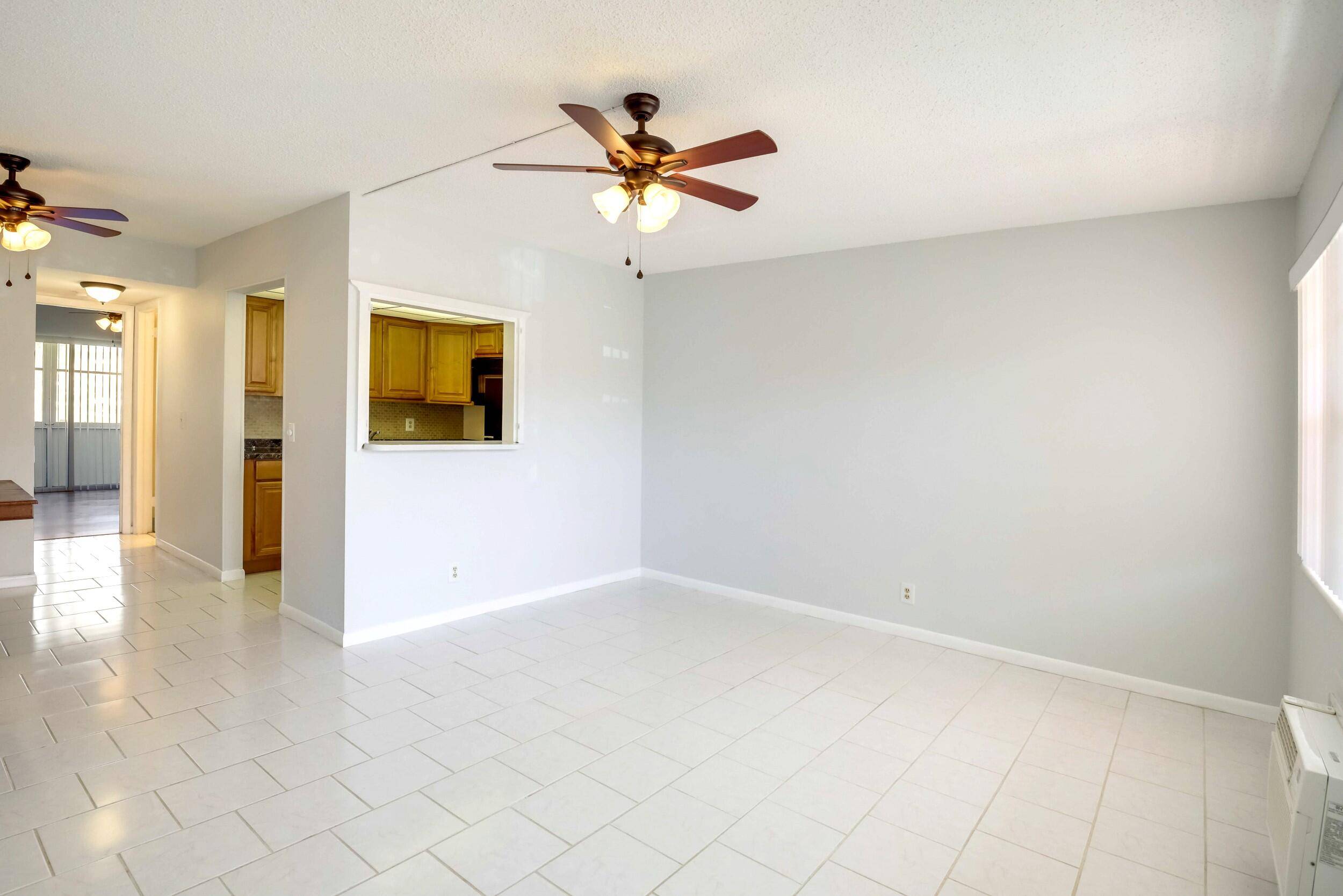 FRESHLY PAINTED FIRST FLOOR UNIT IN A 5FI5 PLUS COMMUNITY CONVENIENTLY LOCATED NEAR THE OKEECHOBEE GATE NICELY APPOINTED 1ST FLOOR 1BR 1BA CONDO IN THE DESIRABLE COMMUNITY OF CENTURY VILLAGE ...