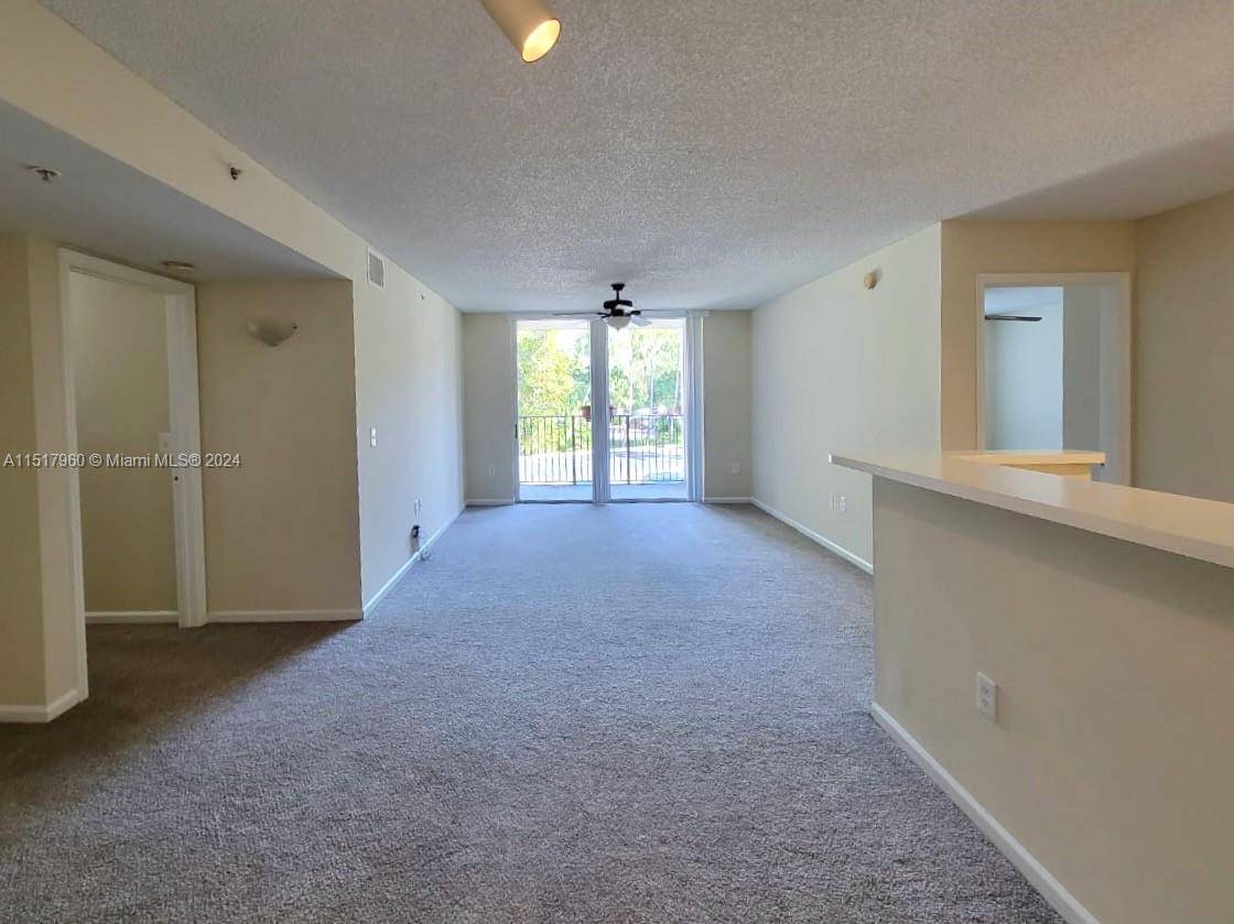 Beautiful 2 bed, 2 bath condo for sale in the gated community of Enclave.
