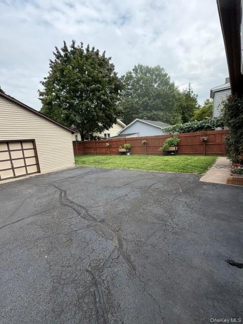 Additional fenced in parking and back yard.
