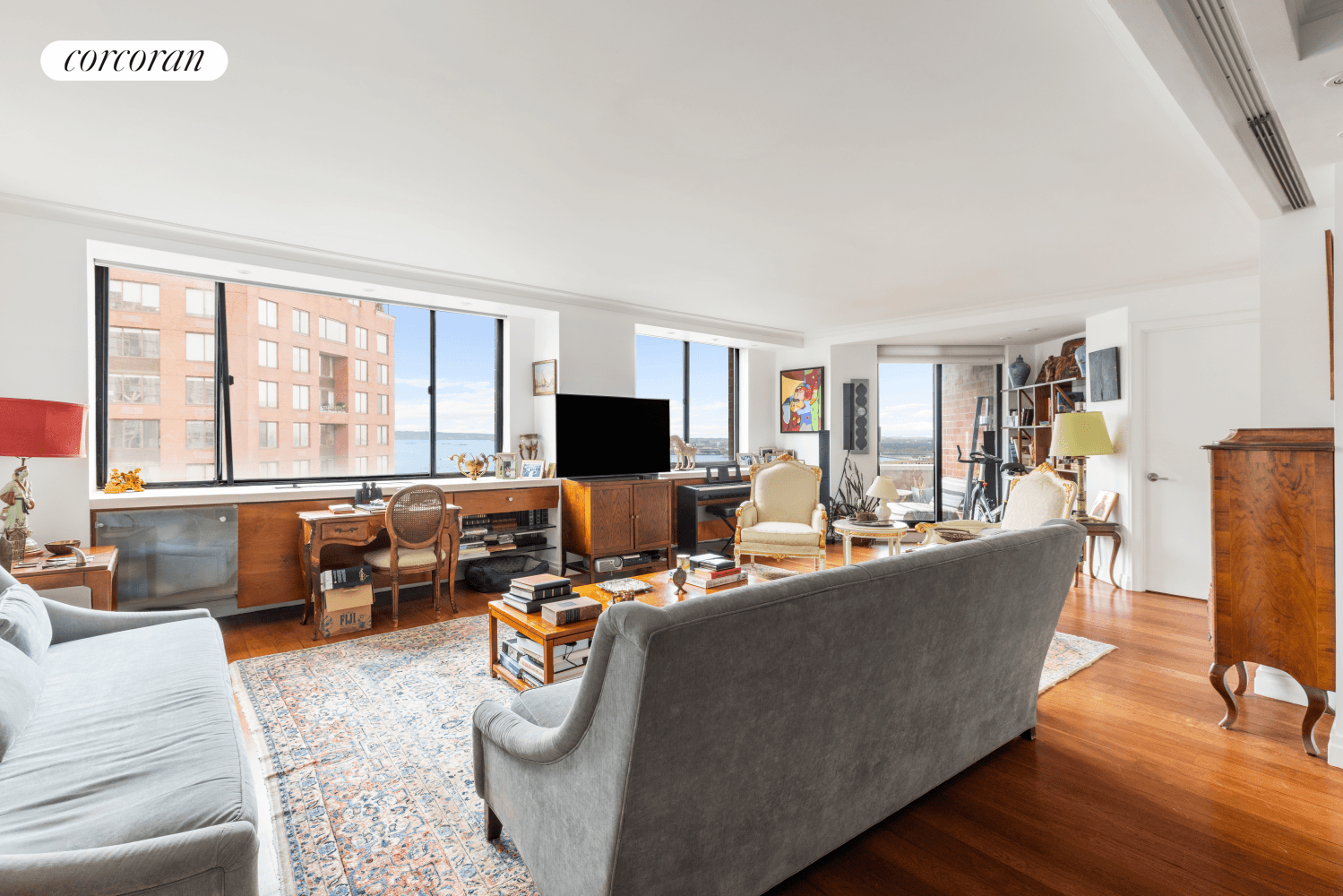 Enjoy the tranquility of waterfront living with the conveniences of cosmopolitan life in this impressive Battery Park City home.