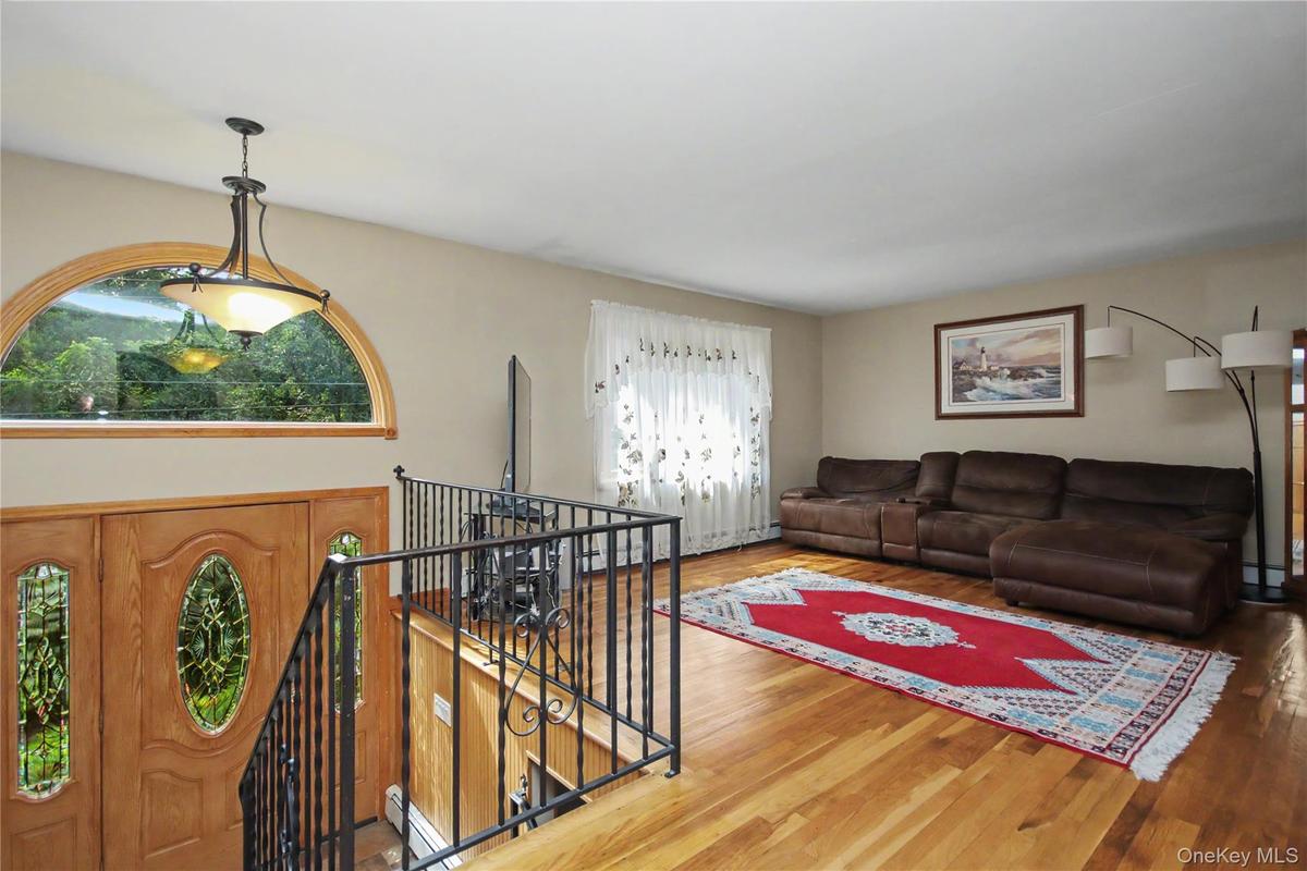 Entry is wider than most Raised Ranches