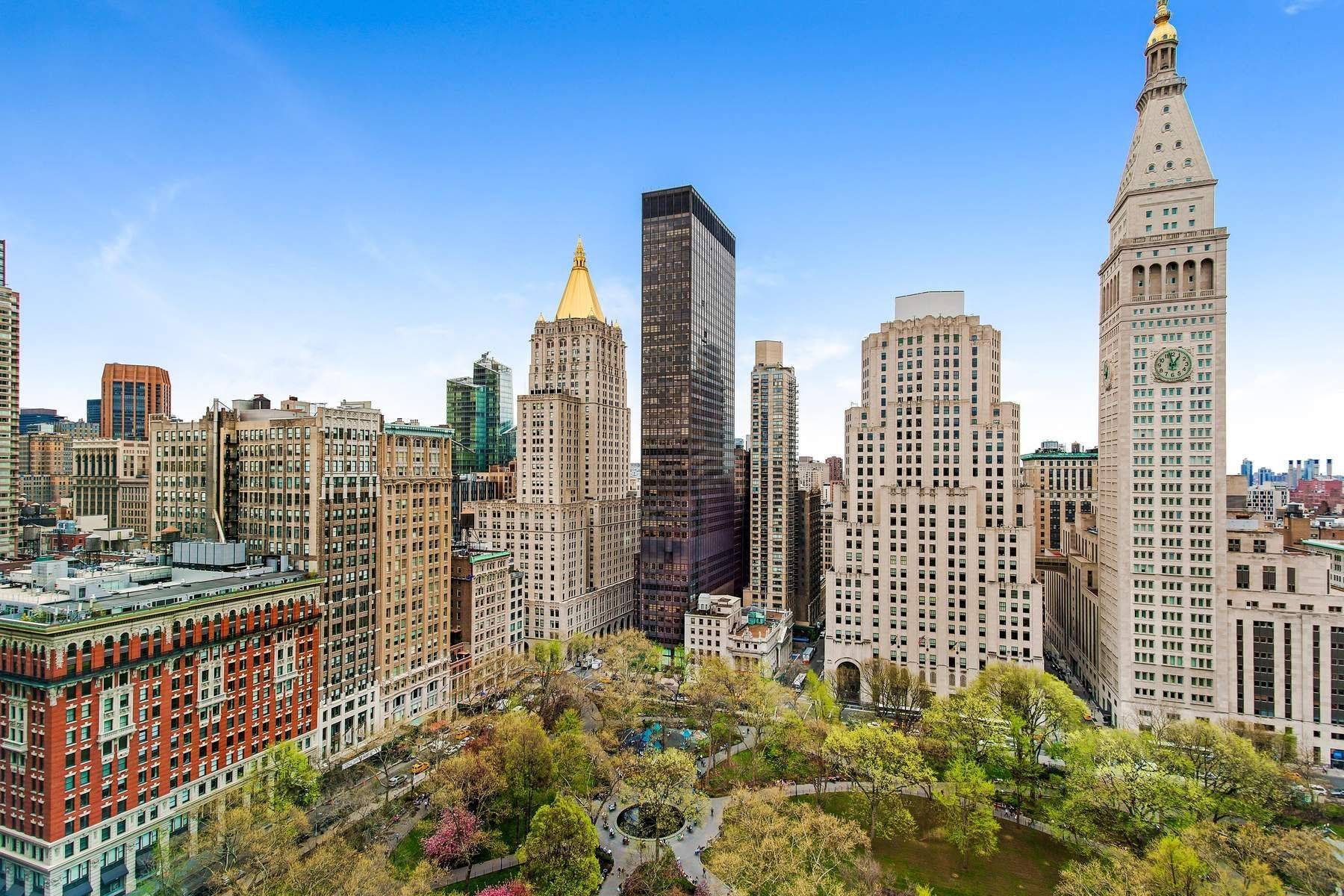 This exceptional home is nestled high in the exclusive tower section of recently converted 10 Madison Square West prewar building the creation of Alan Wanzenberg and Steve Witkoff visionaries.