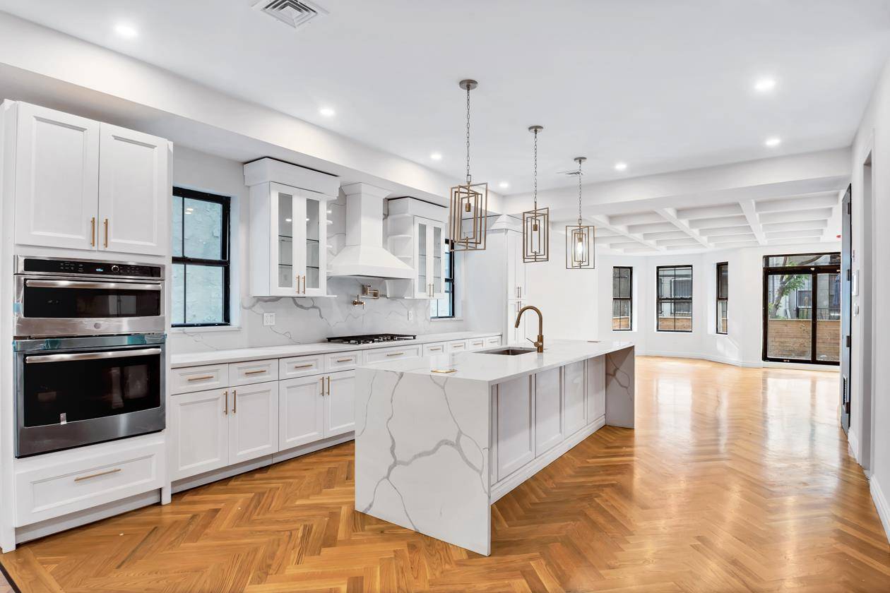Welcome to your new home at 25 Stephens Ct, Exceptional townhouse in Ditmas Park, Thoughtfully renovated at the highest standards while keeping the historical character, 25 Stephens is the home ...