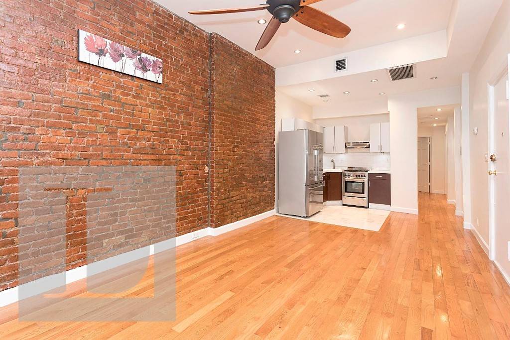 This gorgeous 2BR parlor floor apartment located on a quiet tree lined block in Gramercy.