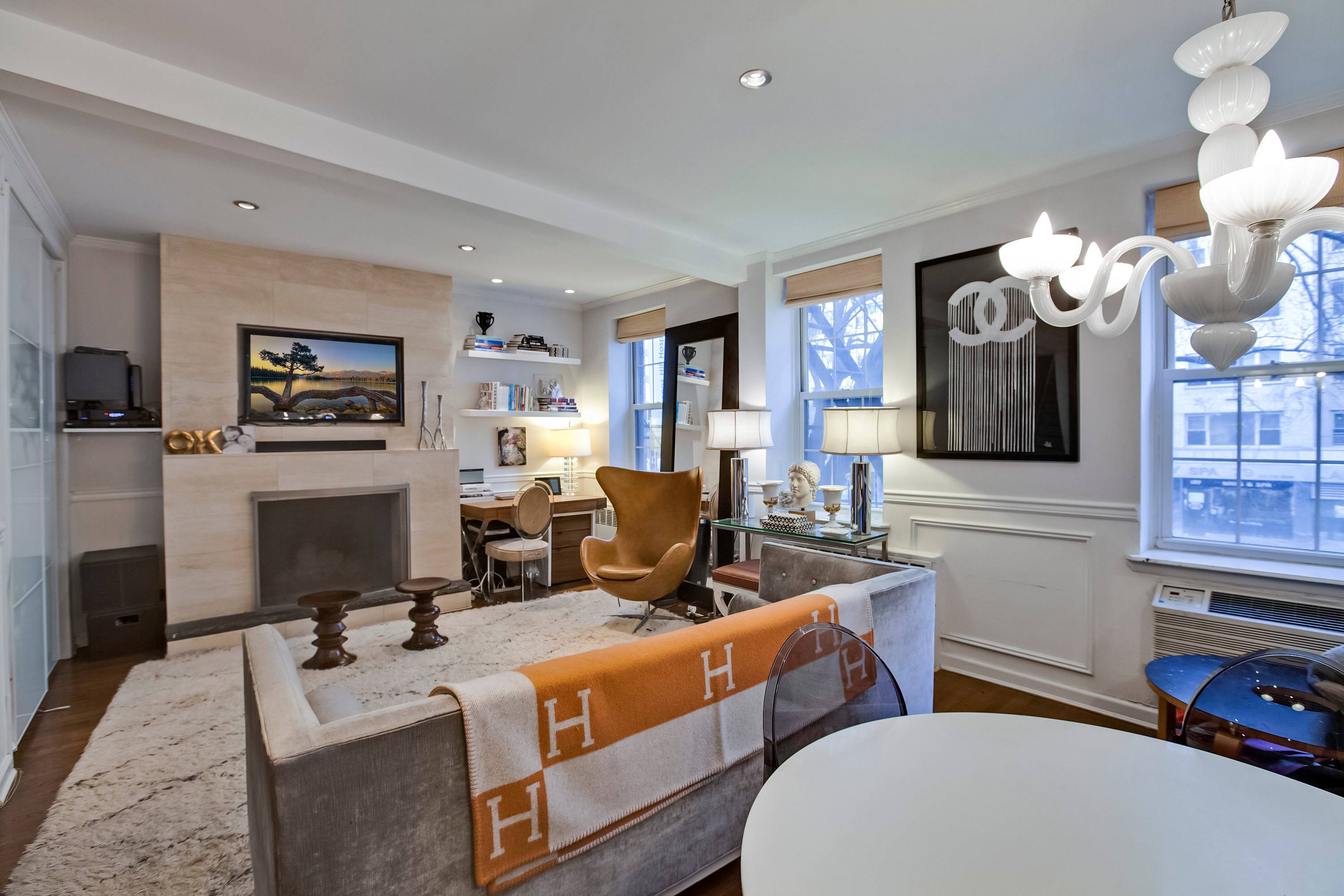 Welcome to the perfect Upper East Side two bedroom, one and a half bath duplex featuring fine finishes and large living spaces.