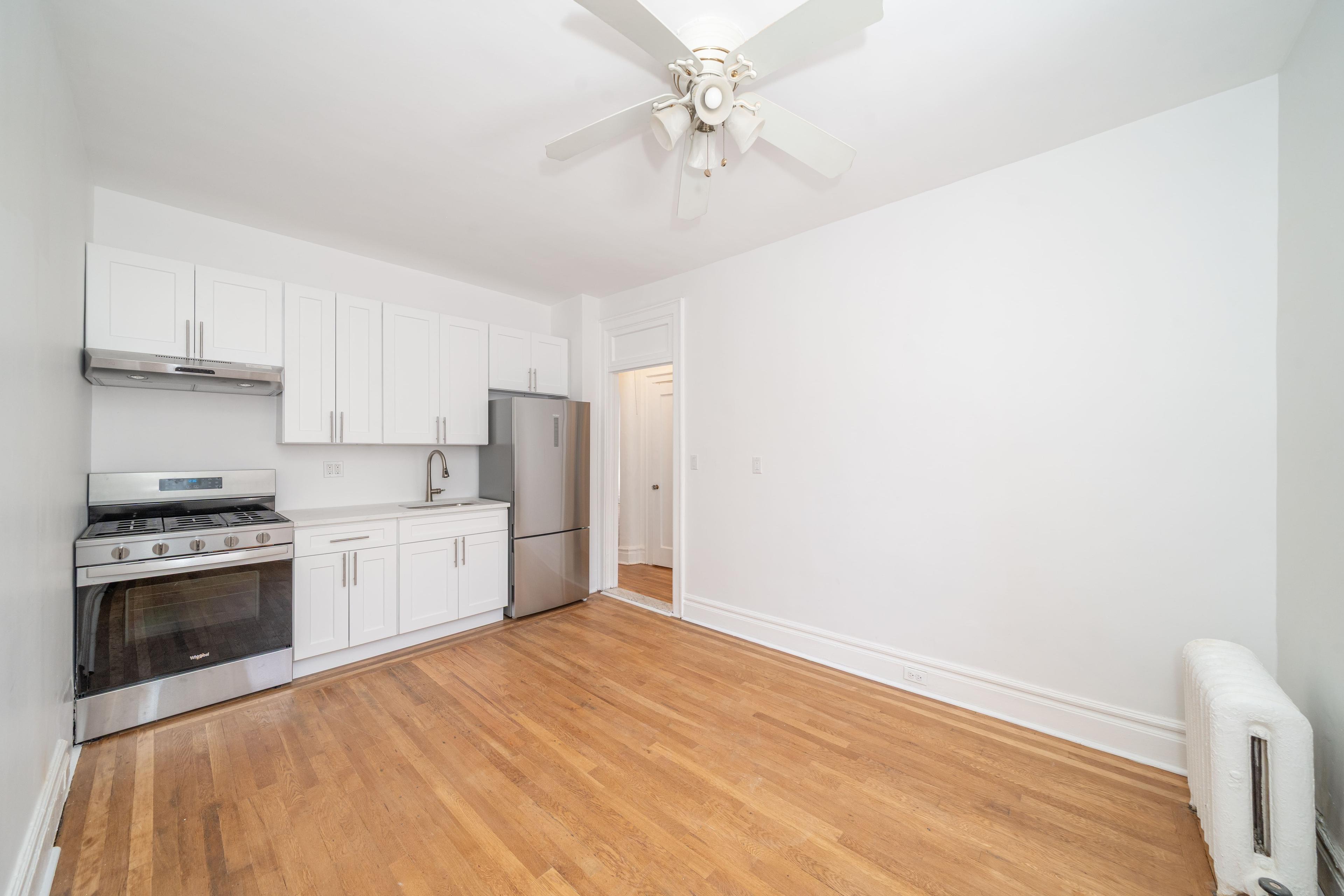 Eat-in Kitchen