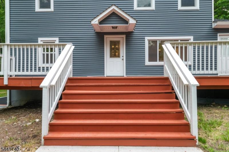front walkway/deck