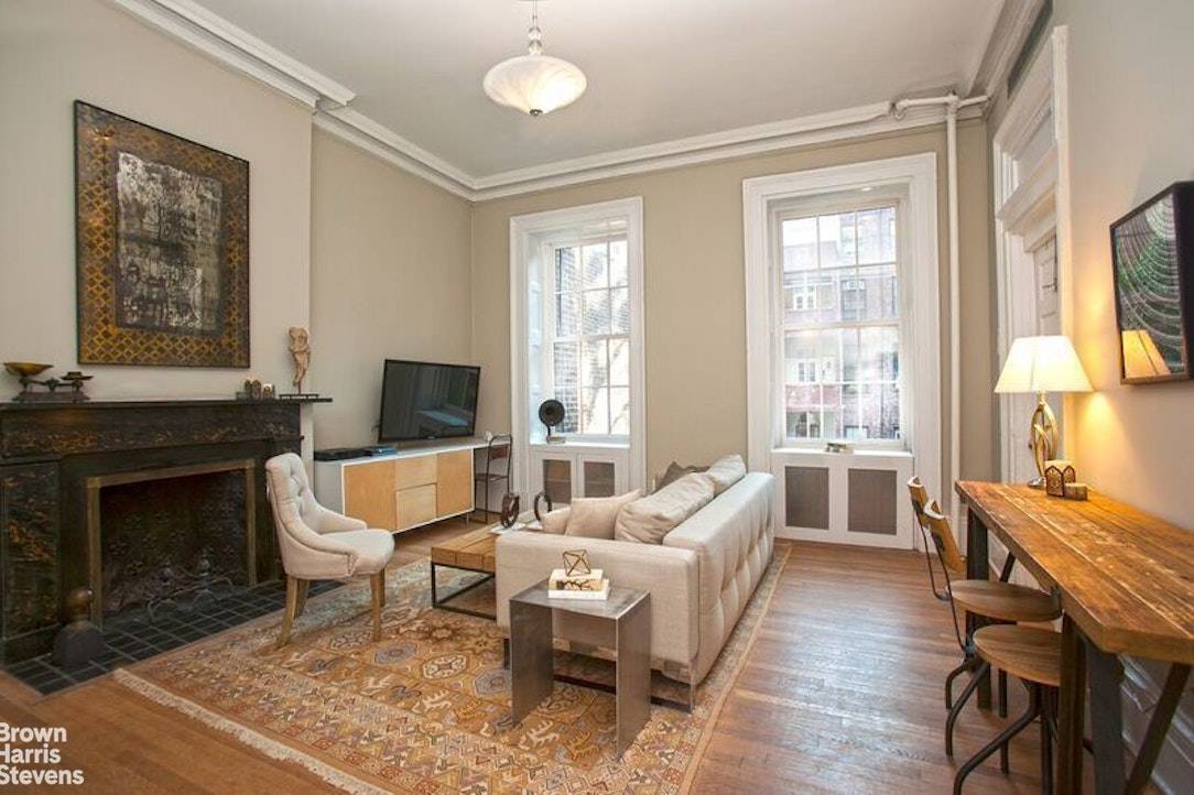 Fully furnished. Sleek 1 Bedroom in the heart of Greenwich Village.