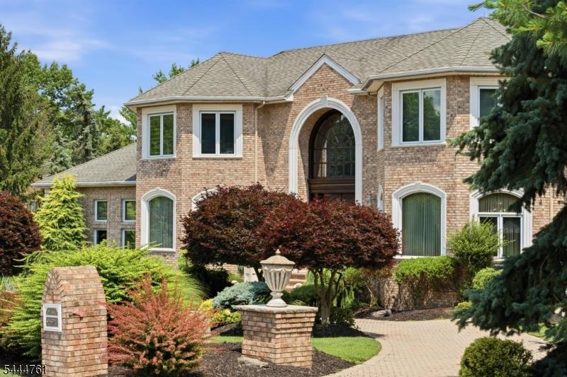 Front of Home (1 of 9)