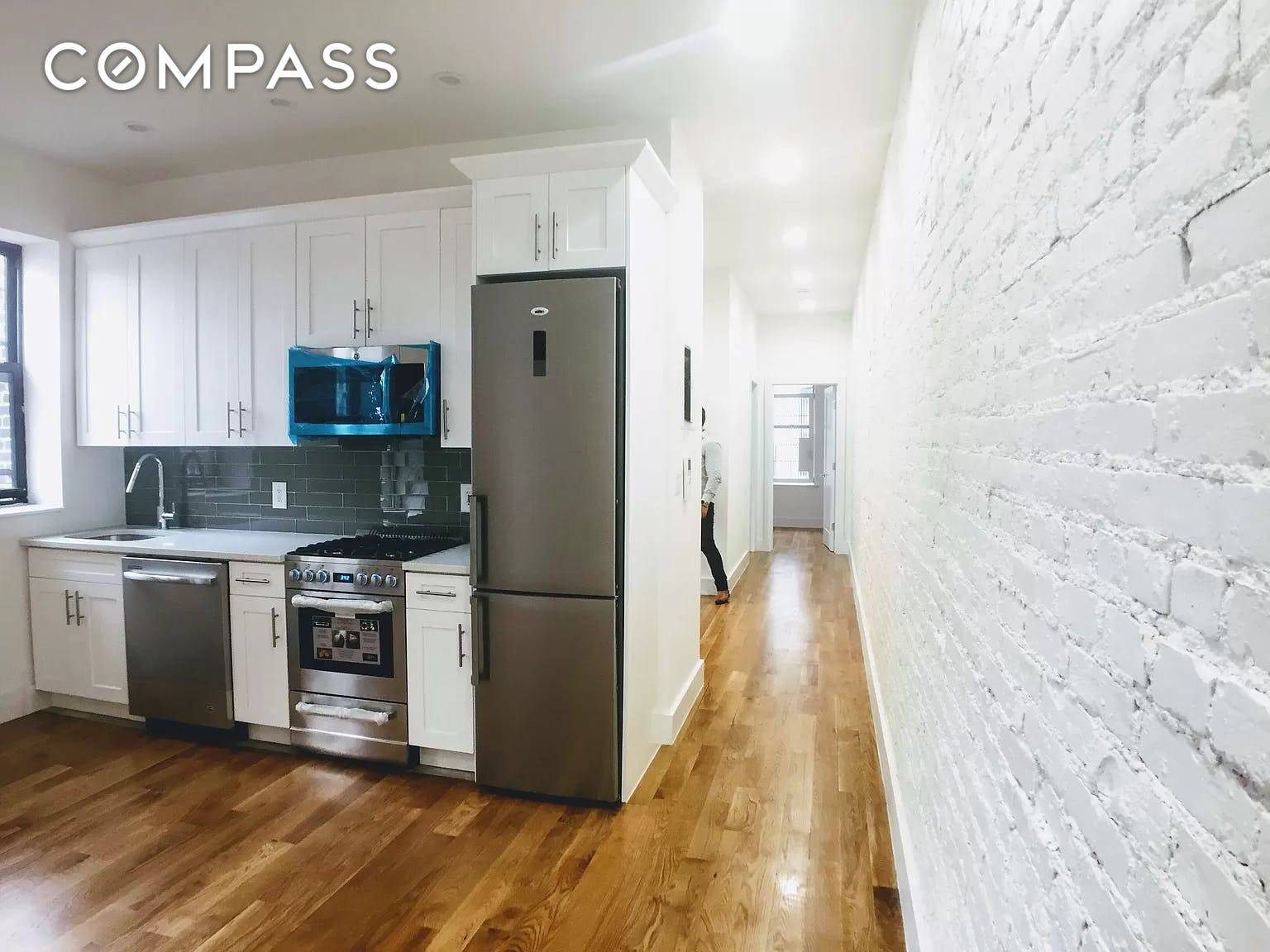 Be one of the first to live in this SPARKLING Brand NEW 3 Bed 2 Bath home complete with Washer Dryer in unit, in Prime Central Harlem location Right off ...