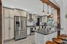 Kitchen/Island