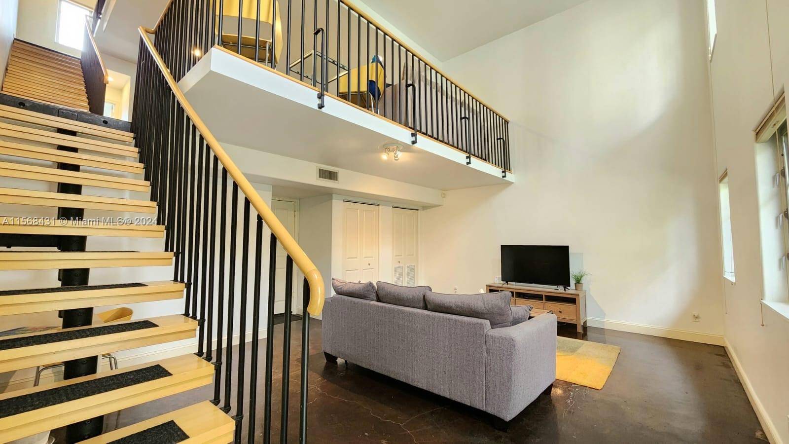 Welcome to SoNew Lofts ! Located in the highly sought after neighborhood of Tarpon River.