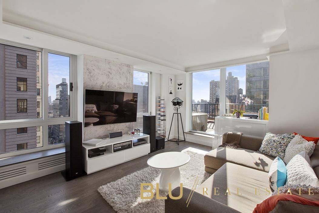 Enjoy living in the only 1BR 1BA at 1 Irving Place with a Private Terrace, 120SF of outdoor space which can be accessed from both the living room and bedroom.