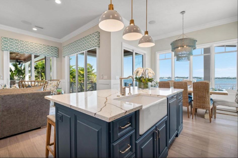 Mid level kitchen