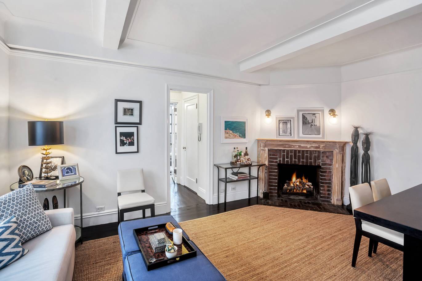 A charming and elegant one bedroom apartment at Gramercy House, the exceptional Art Deco Coop on East 22nd Street a block and a half from Gramercy Park and with easy ...