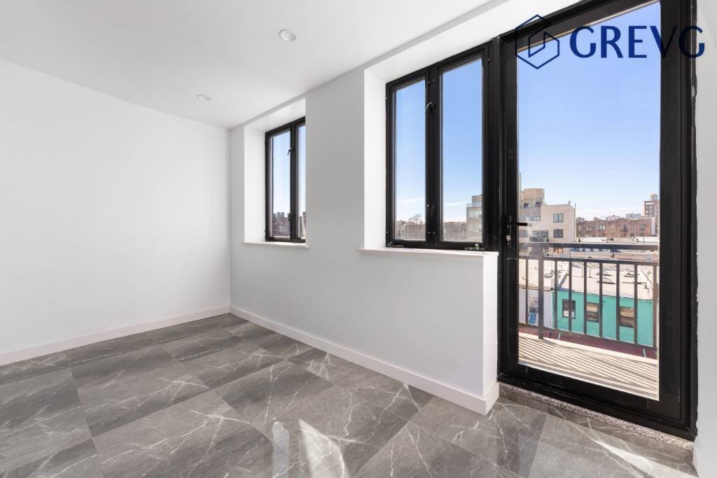 Sunset Park Brand New Condo For Sale Brand new 1 bedroom 1 bathroom apartment in this new elevator condo building situated only 2 blocks away from Sunset Park.