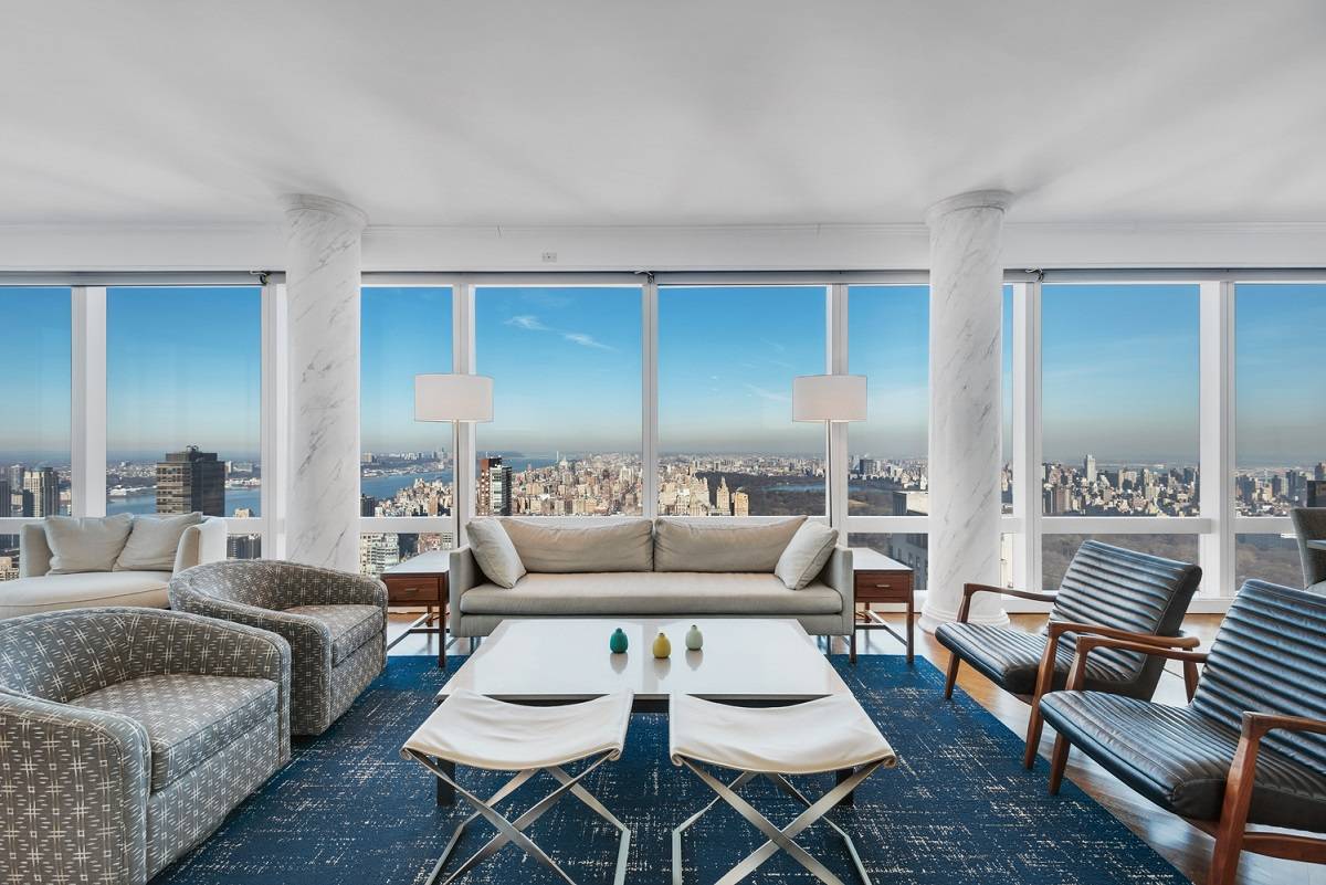 Introducing this exceptional Mandarin Oriental Residence with unparalleled panoramic views from every room.