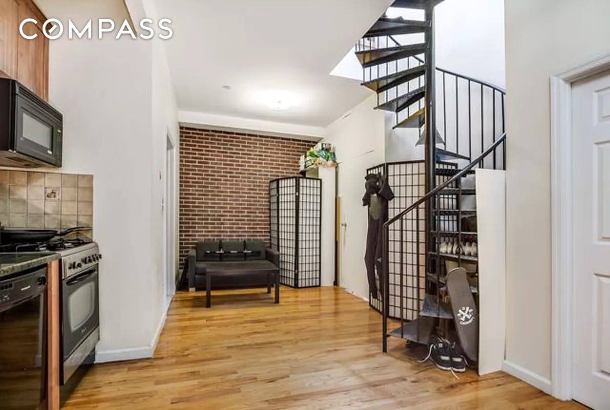 Williamsburg Massive Gut Renovated Converted 3BD 1BA Duplex with Stainless Steel Appliances, M W, D W, and Washer Dryer This incredible duplex boasts a huge living room, windows that let ...