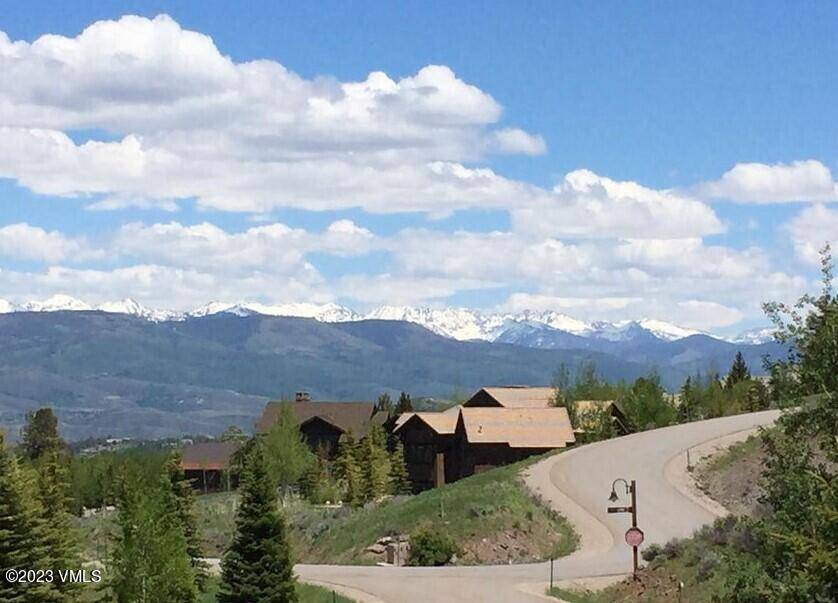 Beautiful home site in the lower Summit, located at the end of a cul de sac with Gore Range views.